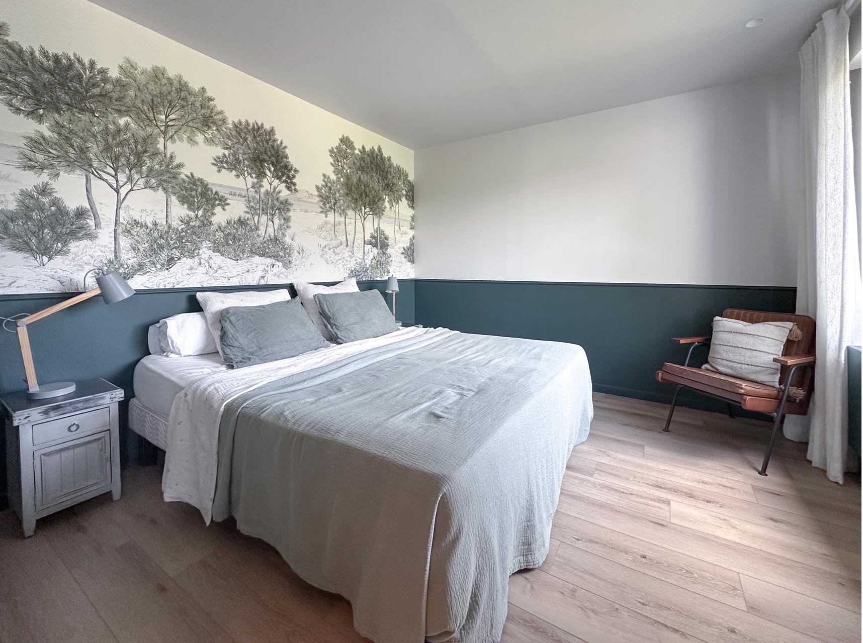 Lit Chambre blanc et vert papier peint isidore leroy