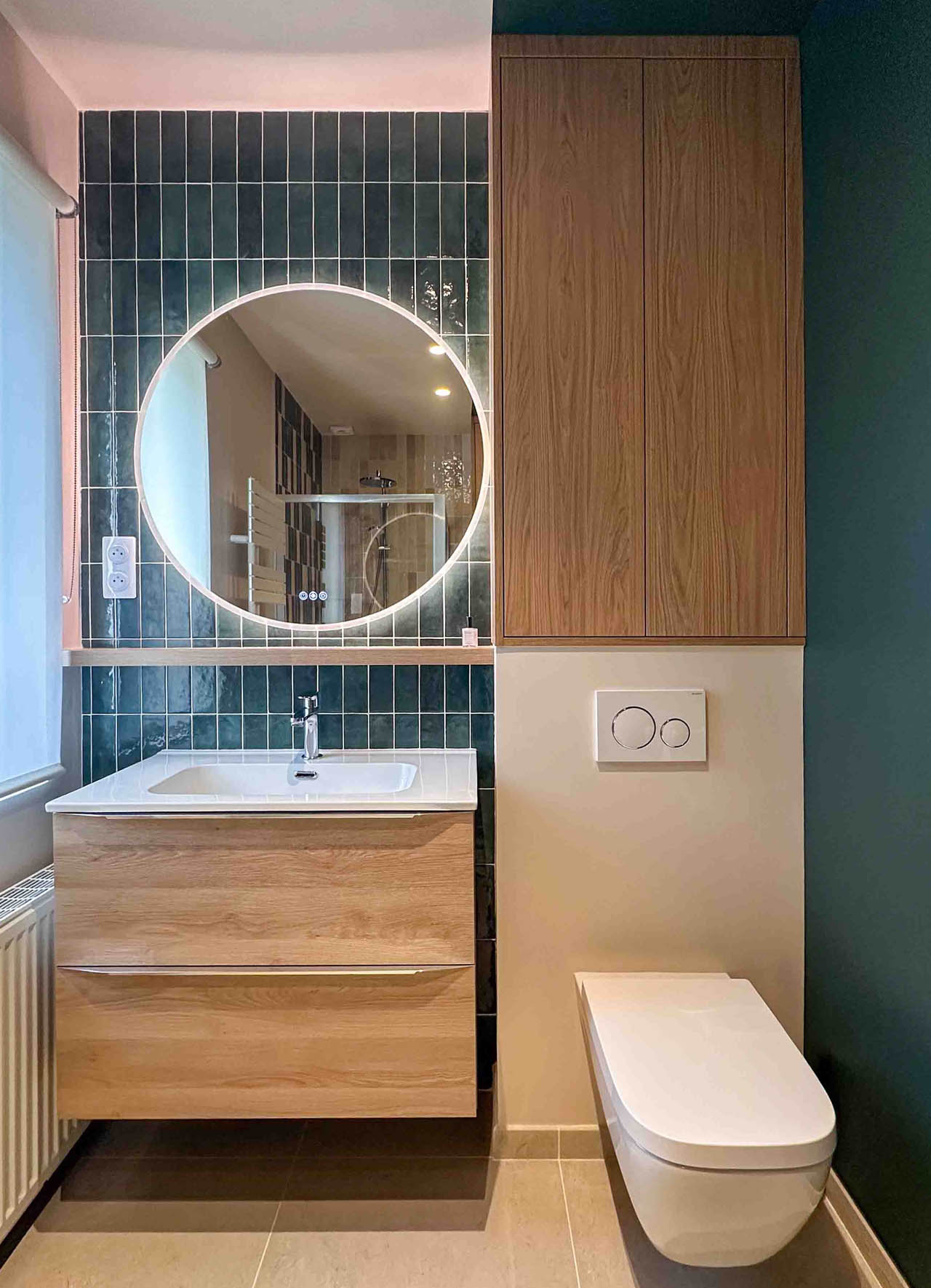 Meuble vasque, rangements sur mesure zellige vert wc suspendu miroir rond